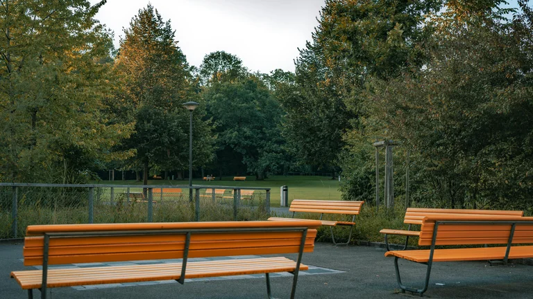 Iconic Park Bench Confession Scenes in Film & TV