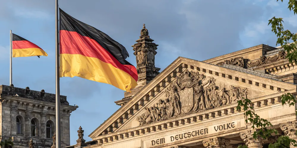 Zwei neue Bildungsminister vom Fach: Veränderungen in Rheinland-Pfalz und Schleswig-Holstein